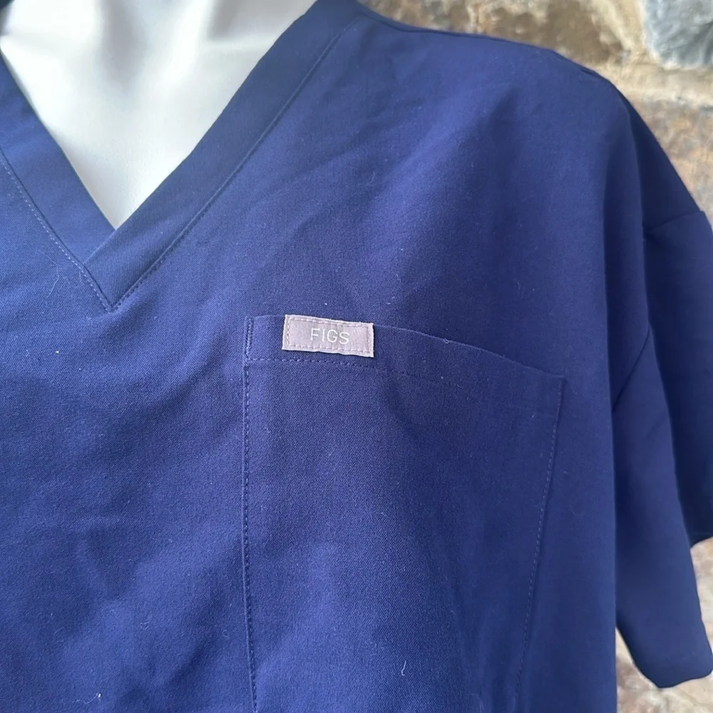 Figs Catarina Technical Collection One-Pocket Scrub Top in Navy Blue Size Large
